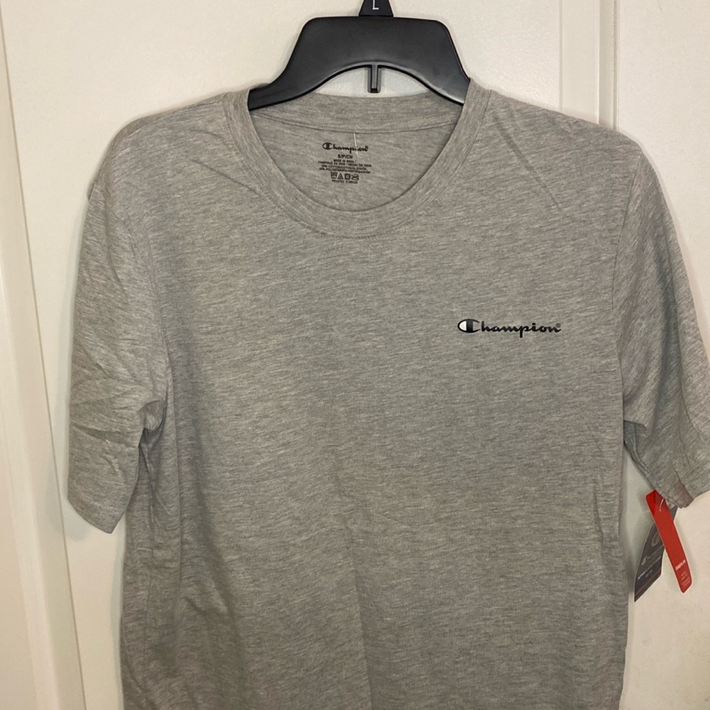 Men’s Small Champion T Shirt